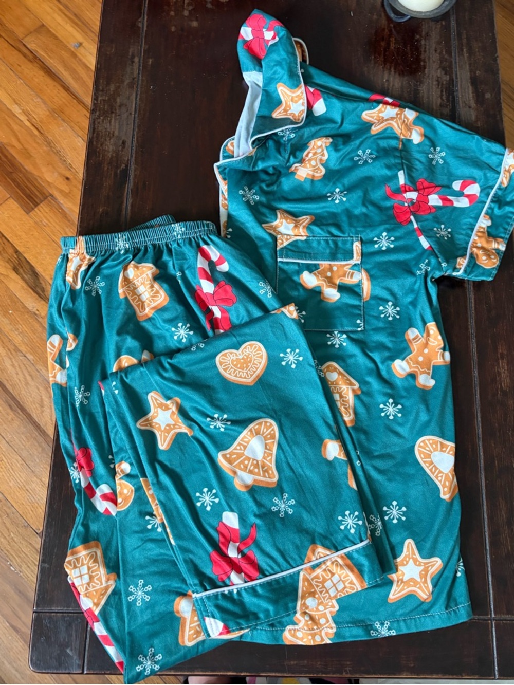 Gingerbread Christmas Theme Pajamas Set